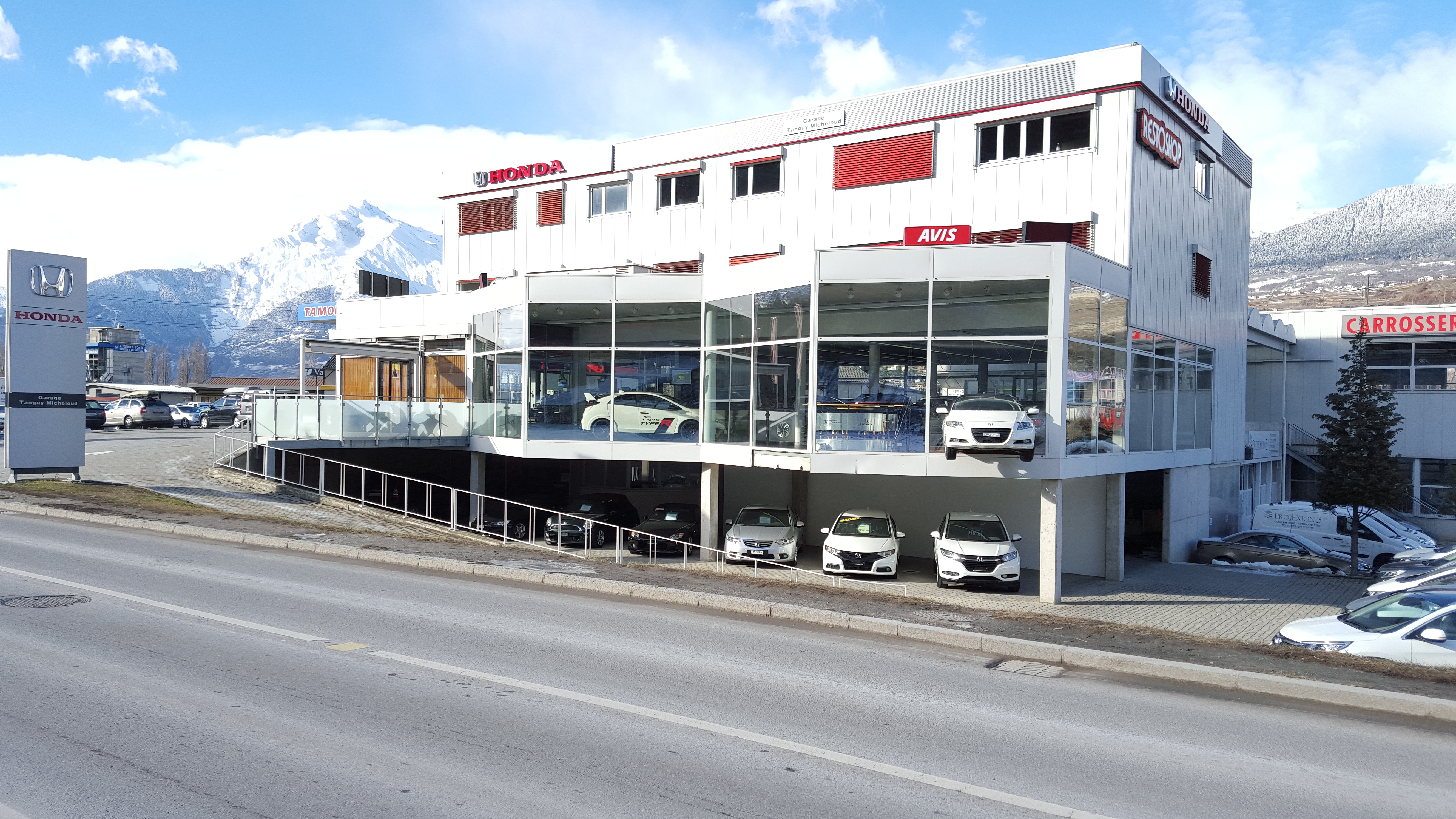 Garage vue exétrieure