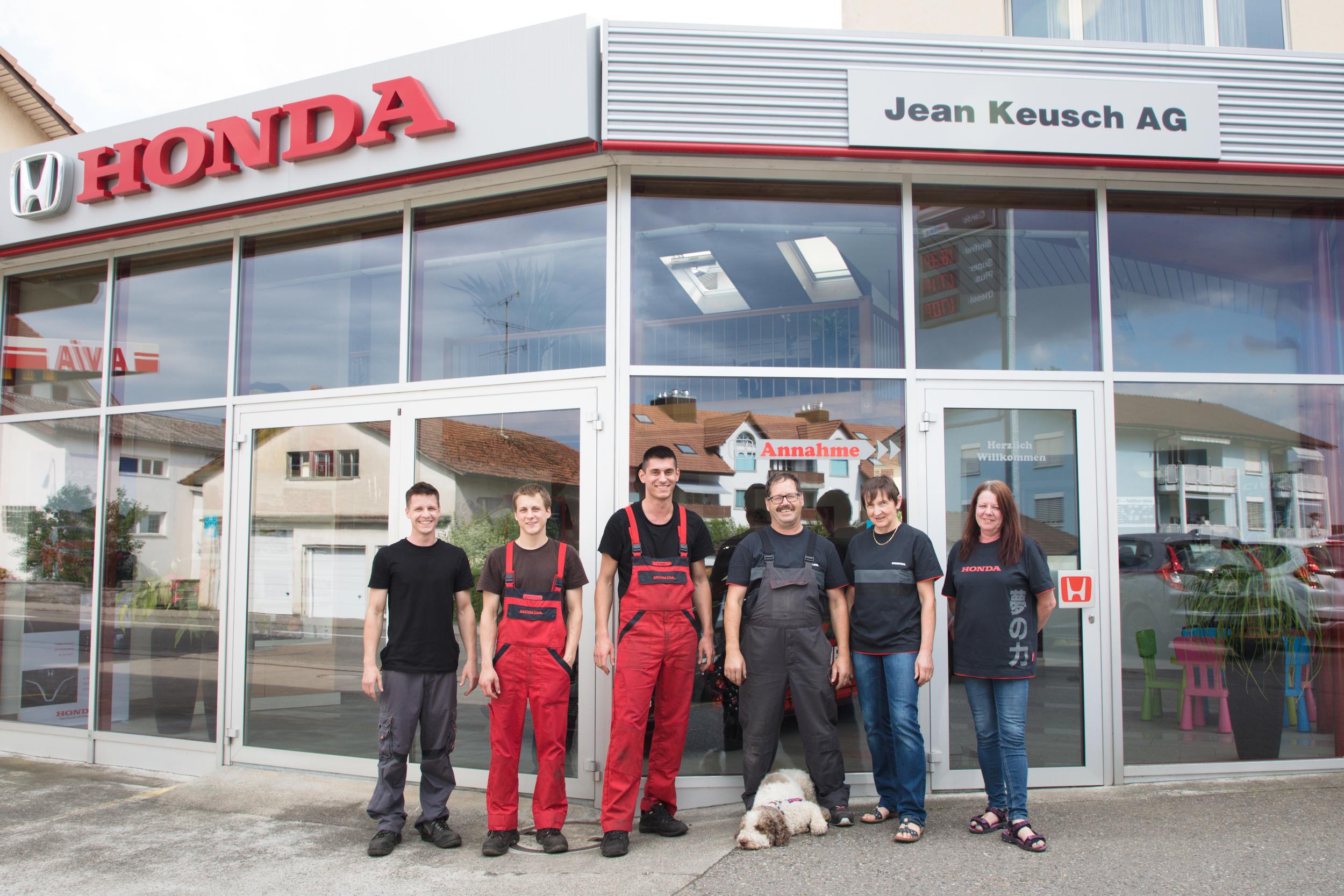 Honda-Garage-Portrait-Gruppenbild